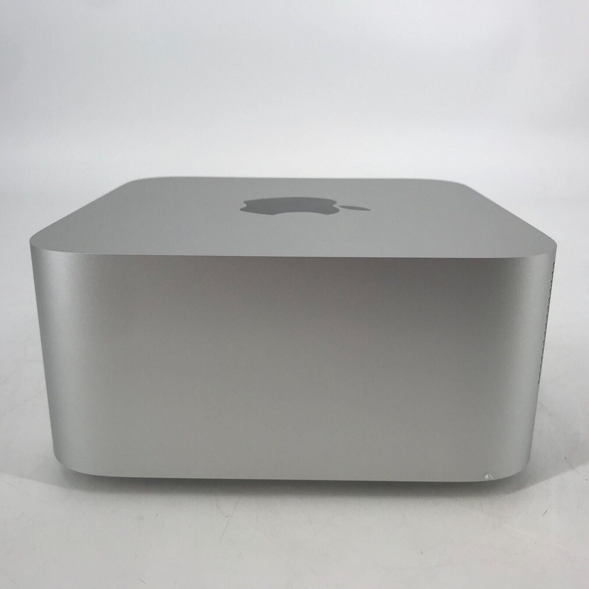 Mac Studio 2025 M3 Ultra 28-Core CPU 60-Core GPU 96GB 1TB - Excellent